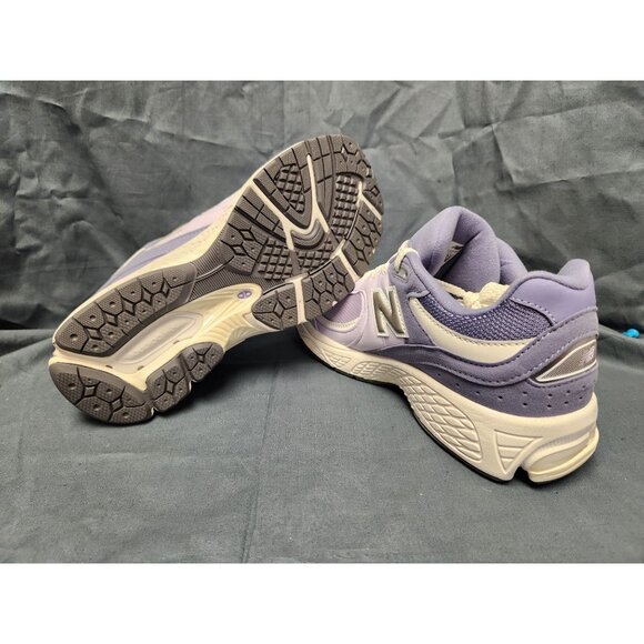 New Balance 2002 Sneakers GC2002PK Mesh Purple White Girls Size 5 NEW IN BOX! - Picture 2 of 11